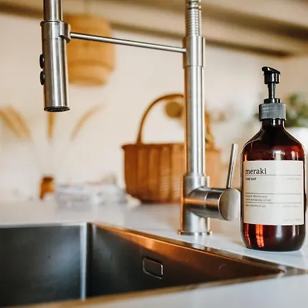 Luxe Stolpboerderij Vol Sfeer En Authentieke Details Voor 4 In * Twisk