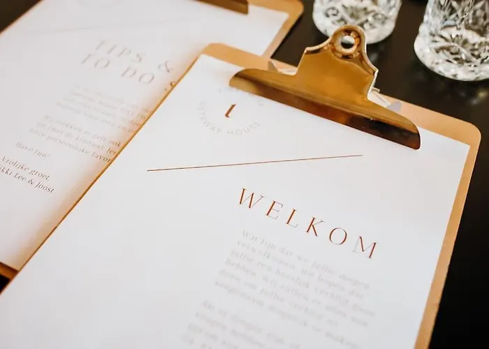 Luxe Stolpboerderij Vol Sfeer En Authentieke Details Voor 4 In Semesterbostad *