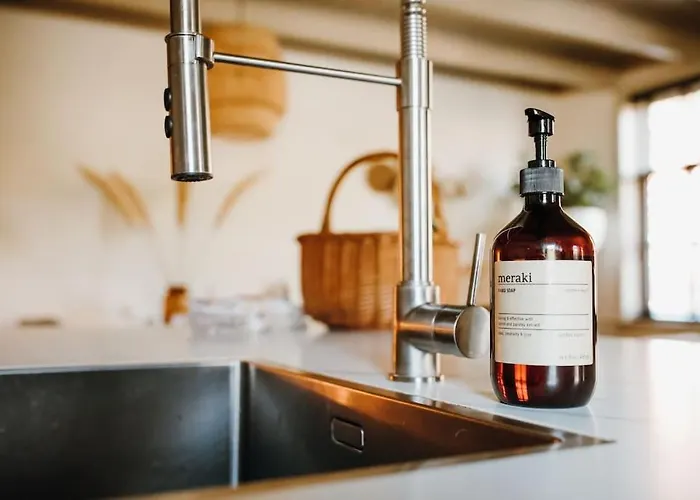 Luxe Stolpboerderij Vol Sfeer En Authentieke Details Voor 4 In * Twisk