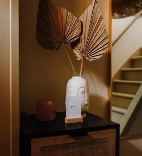 Luxe Stolpboerderij Vol Sfeer En Authentieke Details Voor 4 In Ferienhaus Twisk